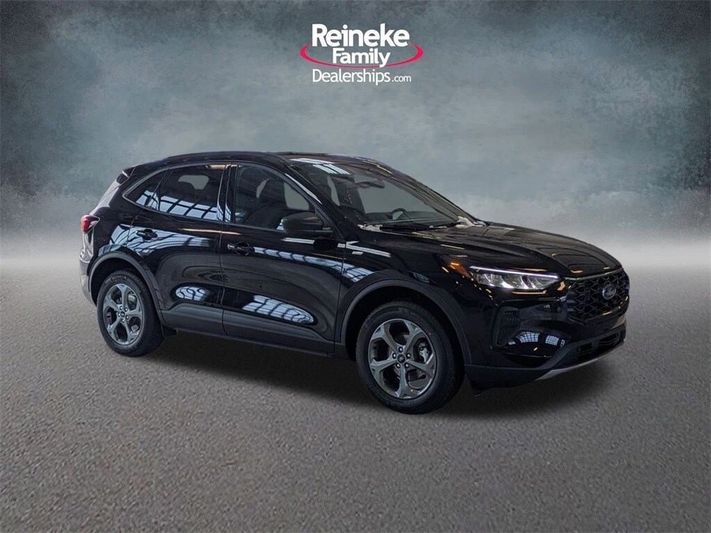 2026 Ford Escape ST-Line photo 3