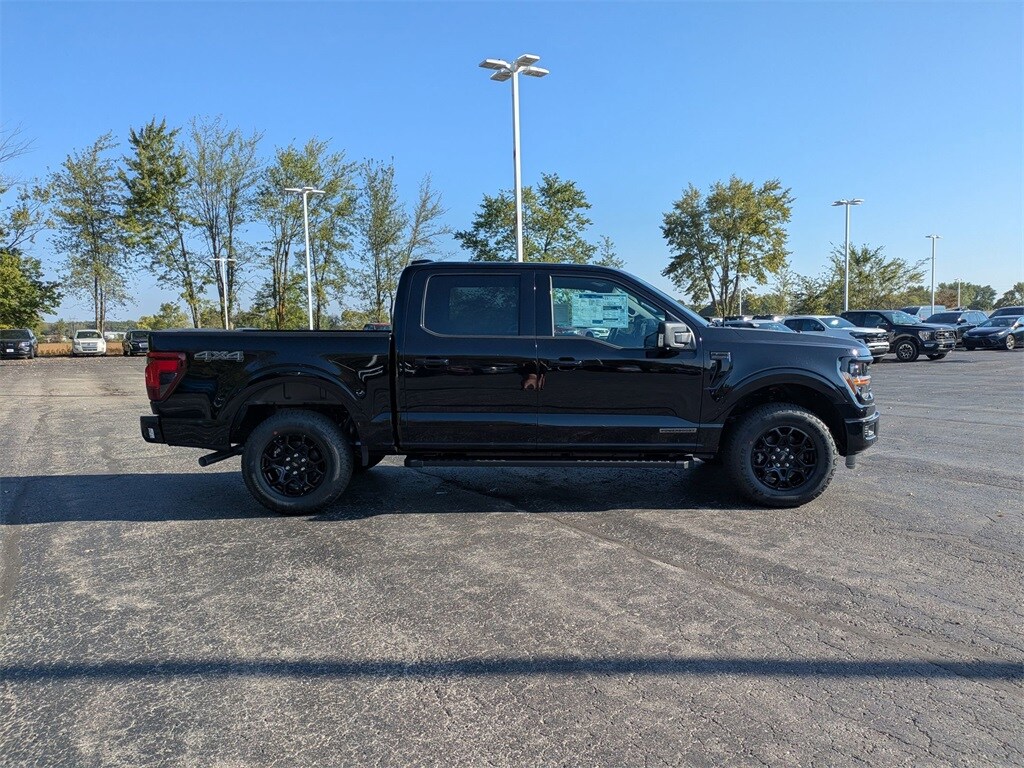 2025 Ford F-150 XLT photo 4