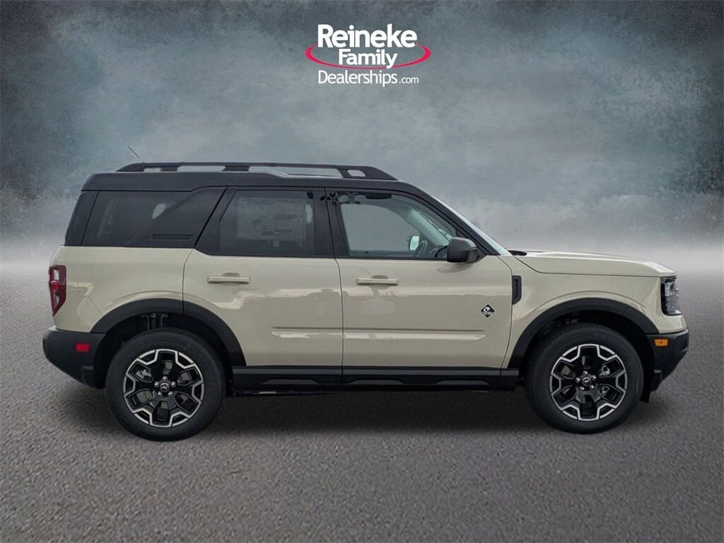 2025 Ford Bronco Sport Outer Banks photo 4