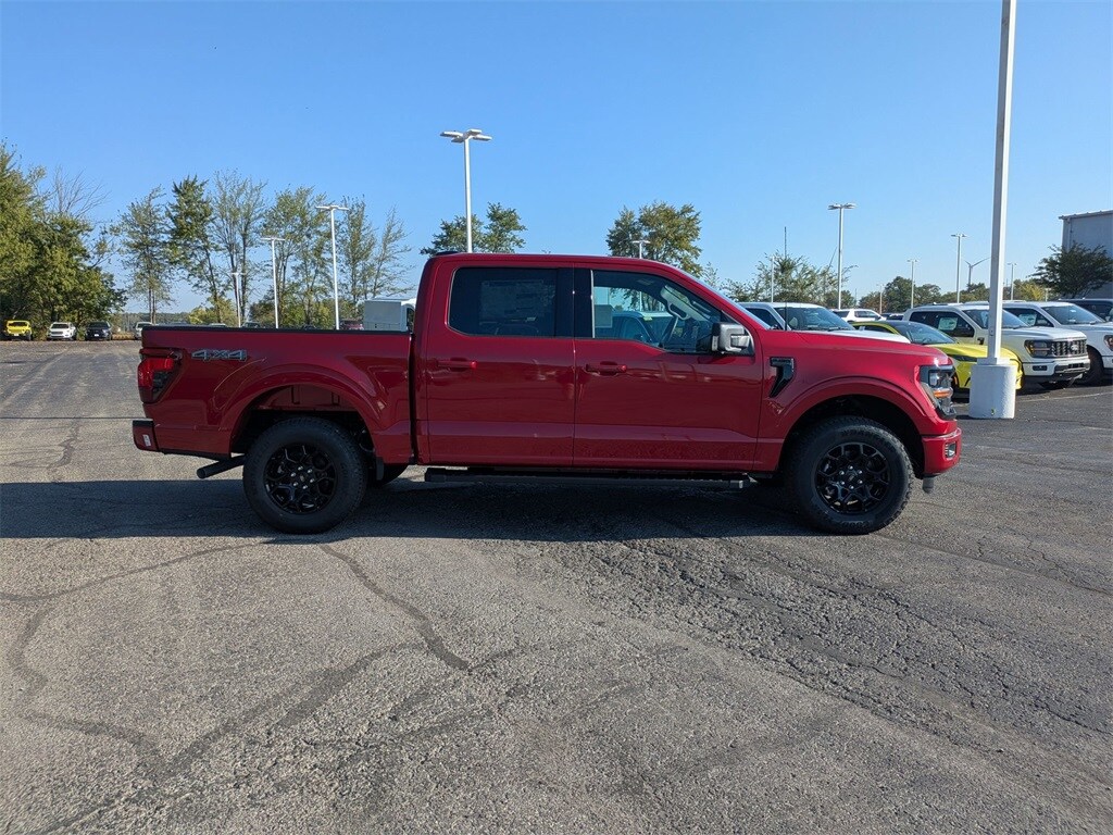 2025 Ford F-150 XLT photo 4