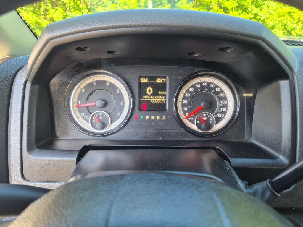 2018 RAM Ram 3500 Chassis Cab Tradesman - Photo 11