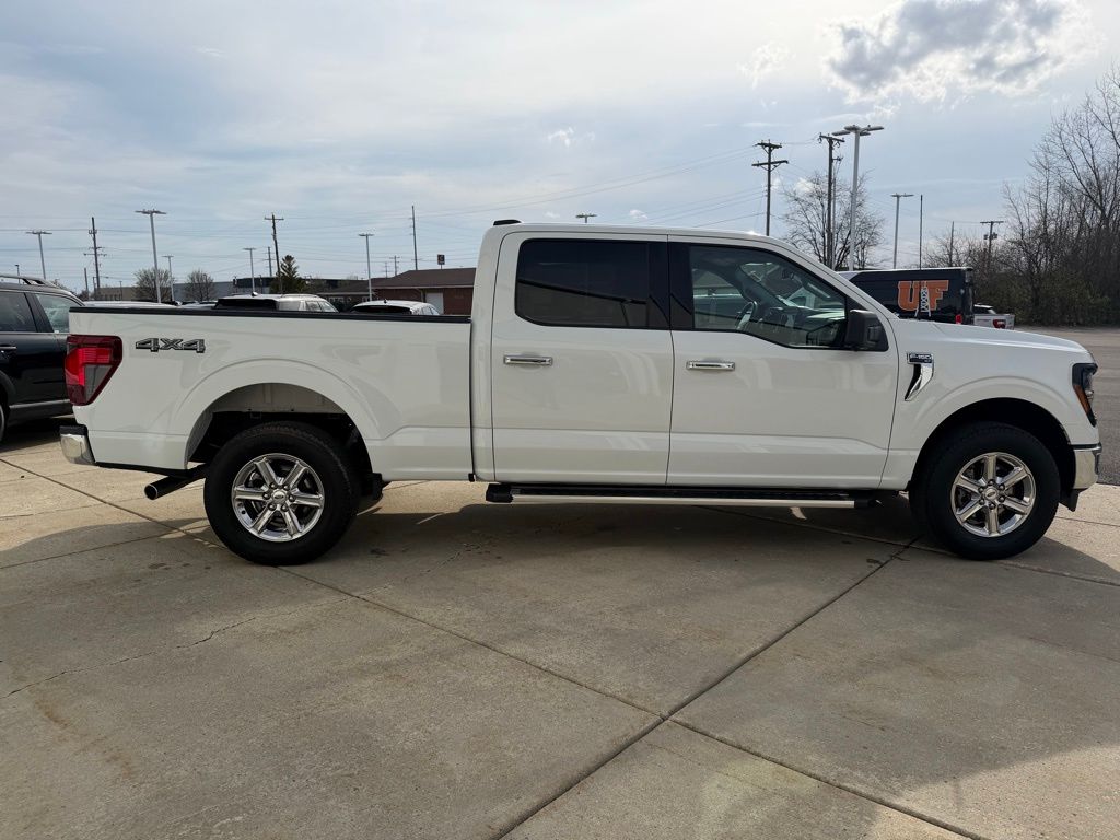 View vehicle photo 4