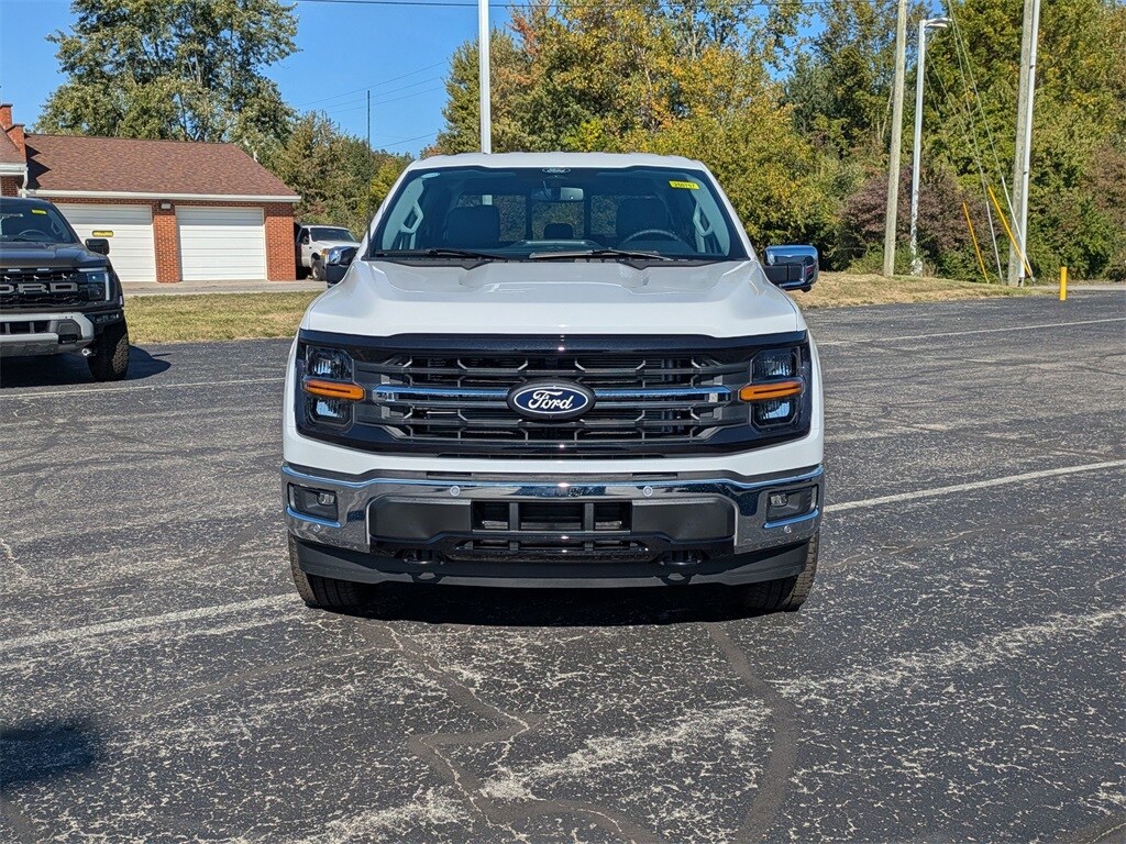 2025 Ford F-150 XLT photo 2