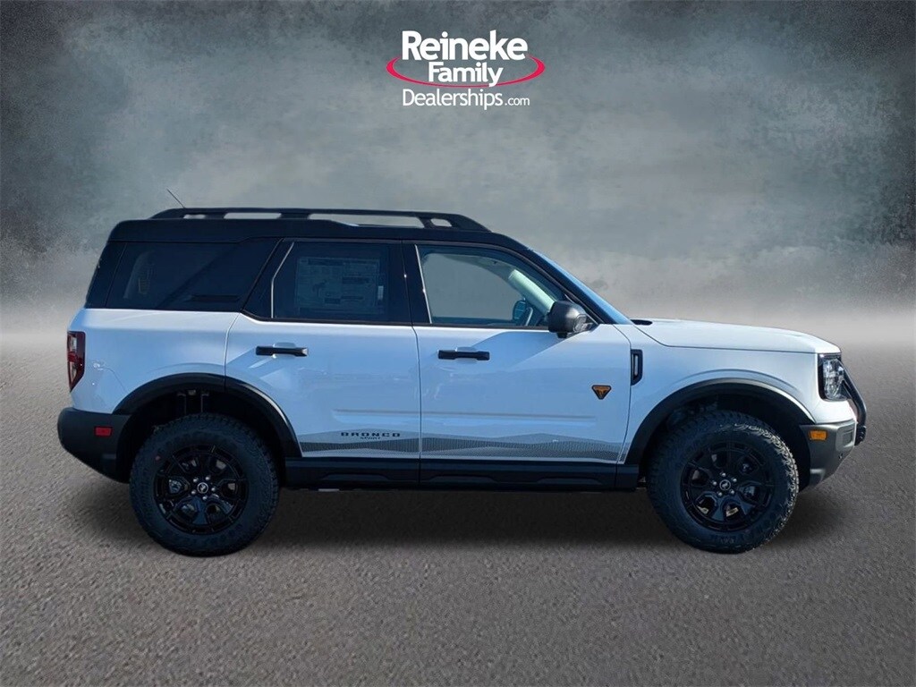2025 Ford Bronco Sport Badlands photo 3