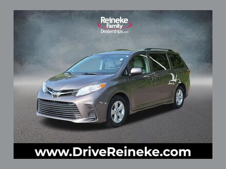 2019 Toyota Sienna LE Minivan/Van