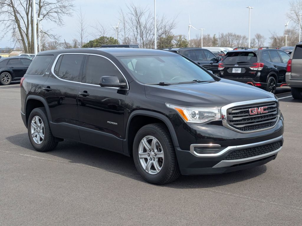 View vehicle photo 3