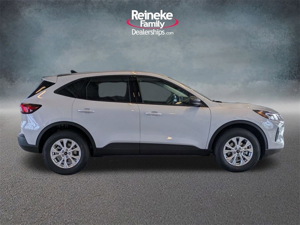 2026 Ford Escape Active photo 4