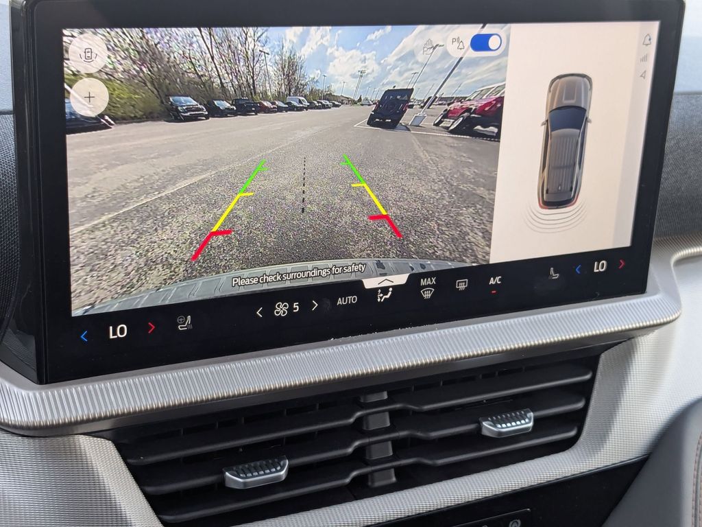 2026 Ford Explorer Active - Photo 13