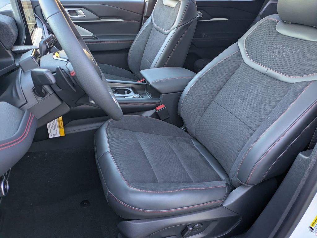 2026 Ford Explorer ST - Photo 16