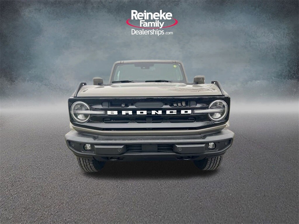 New 2025 Ford Bronco Outer Banks SUV