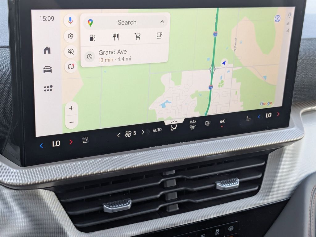 2026 Ford Explorer Active - Photo 12