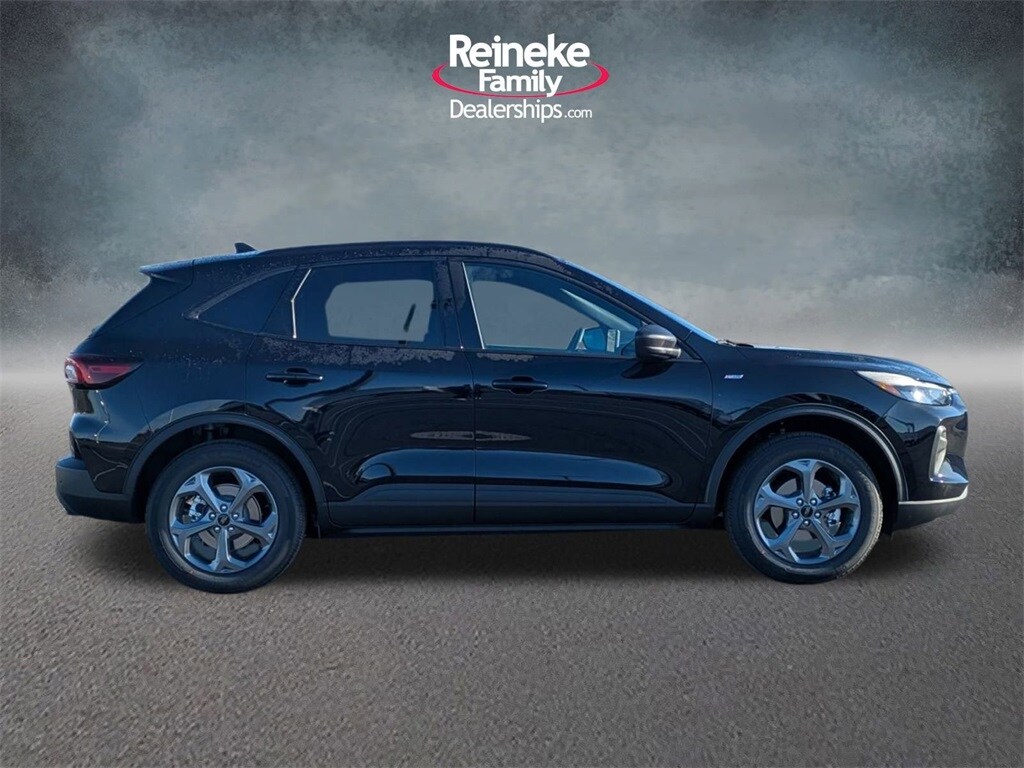 2025 Ford Escape ST-Line photo 4