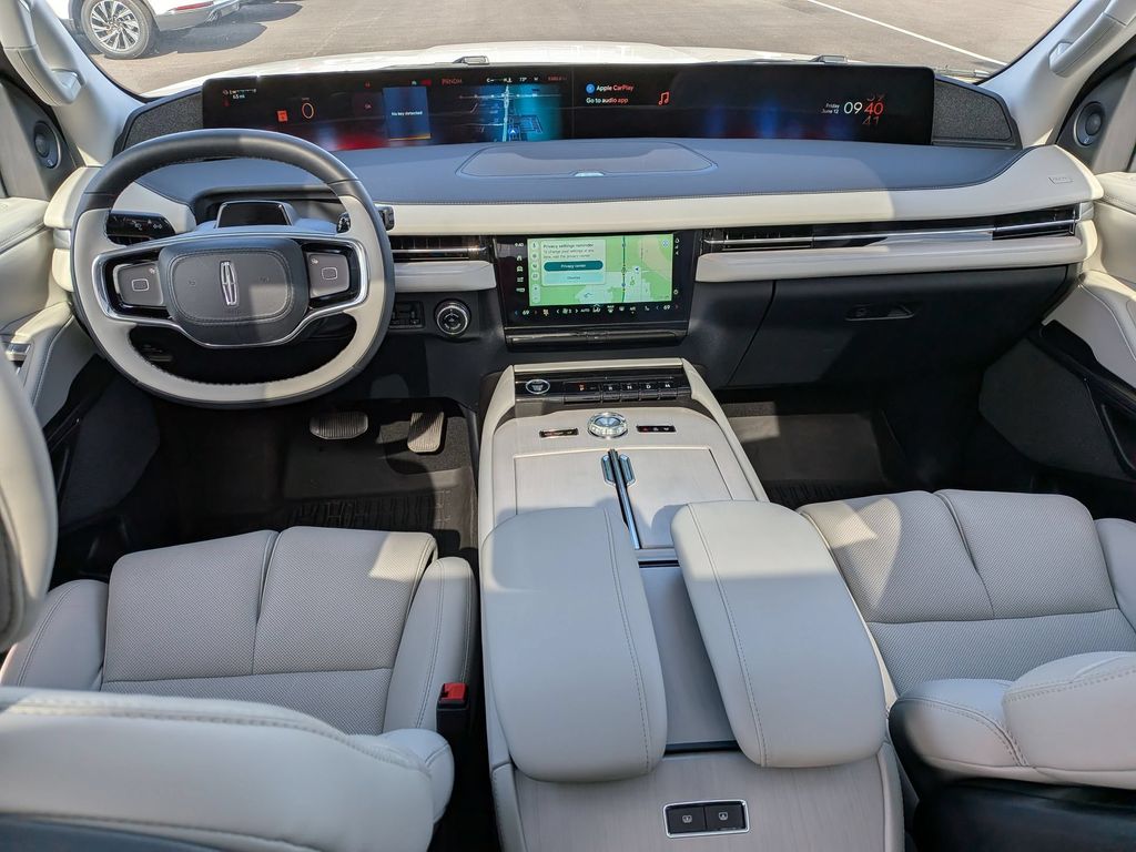 2025 Lincoln Navigator Reserve L - Photo 18