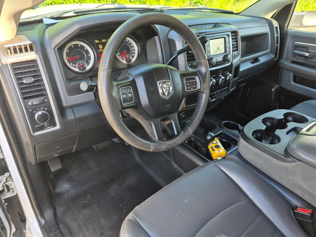 2018 RAM Ram 3500 Chassis Cab Tradesman - Photo 10