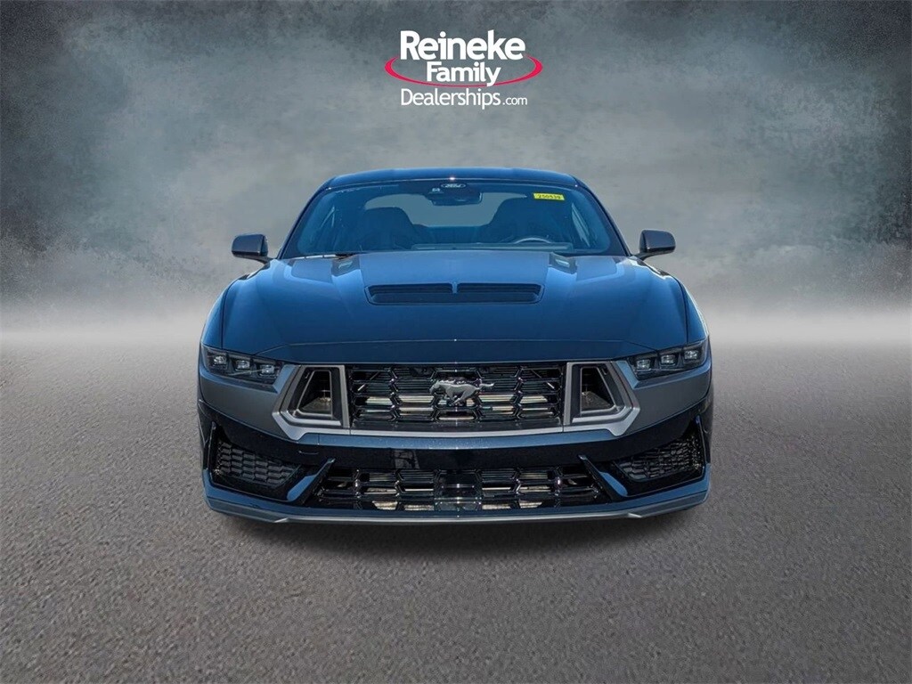 2025 Ford Mustang Dark Horse Premium photo 2