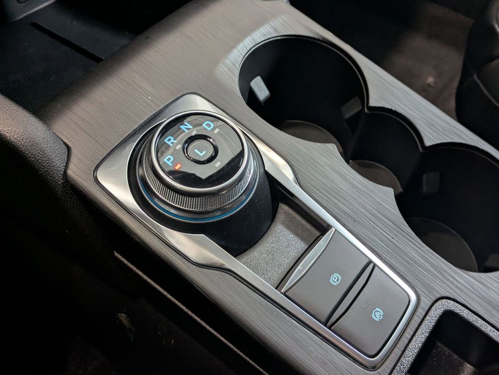 2026 Ford Escape ST-Line - Photo 11