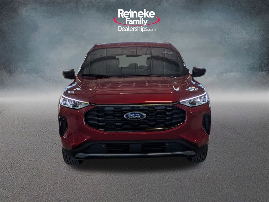 2026 Ford Escape ST-Line photo 2