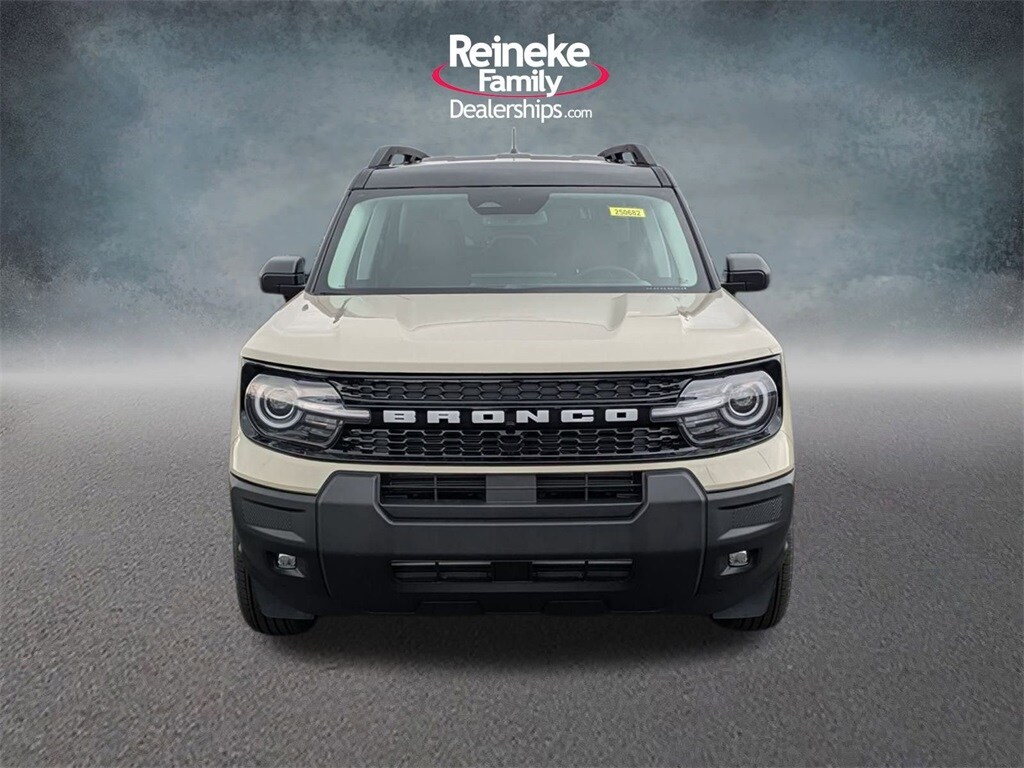2025 Ford Bronco Sport Outer Banks photo 2