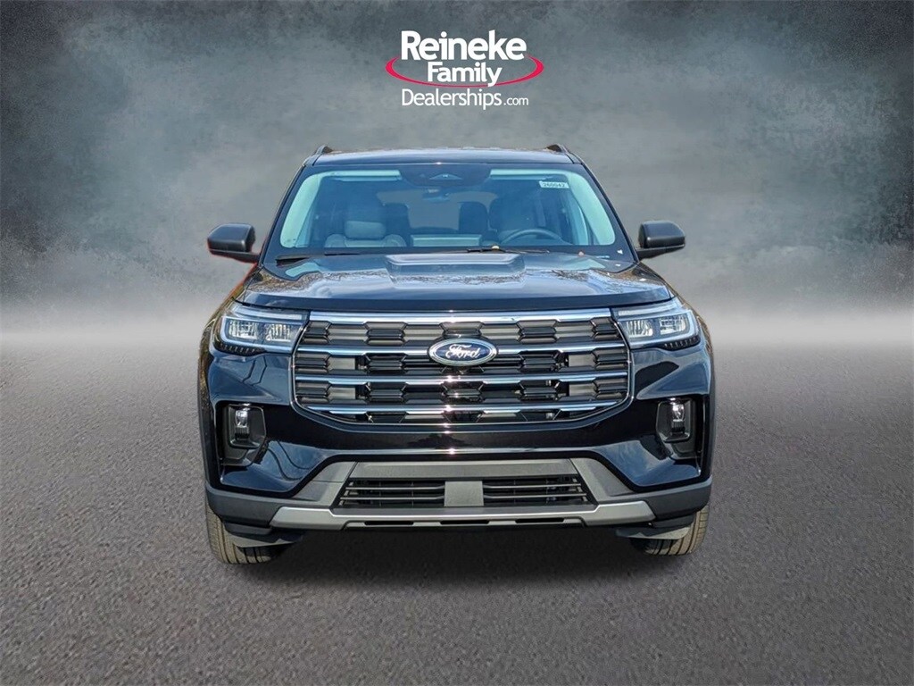 2026 Ford Explorer photo 2