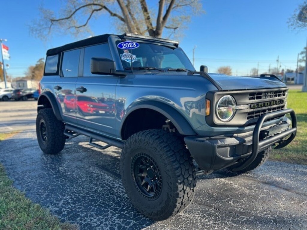 Used 2023 Ford Bronco Base SUV