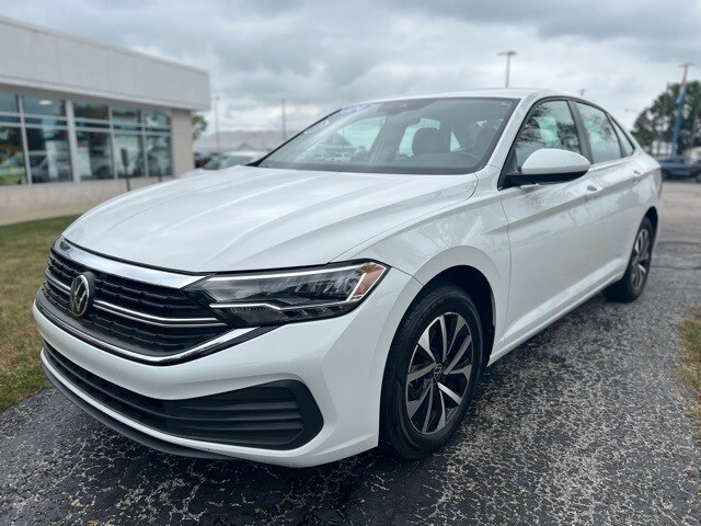 2024 Volkswagen Jetta 1.5T S photo 3