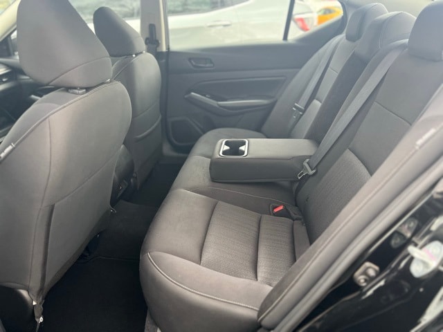 2023 Nissan Altima 2.5 SV photo 4