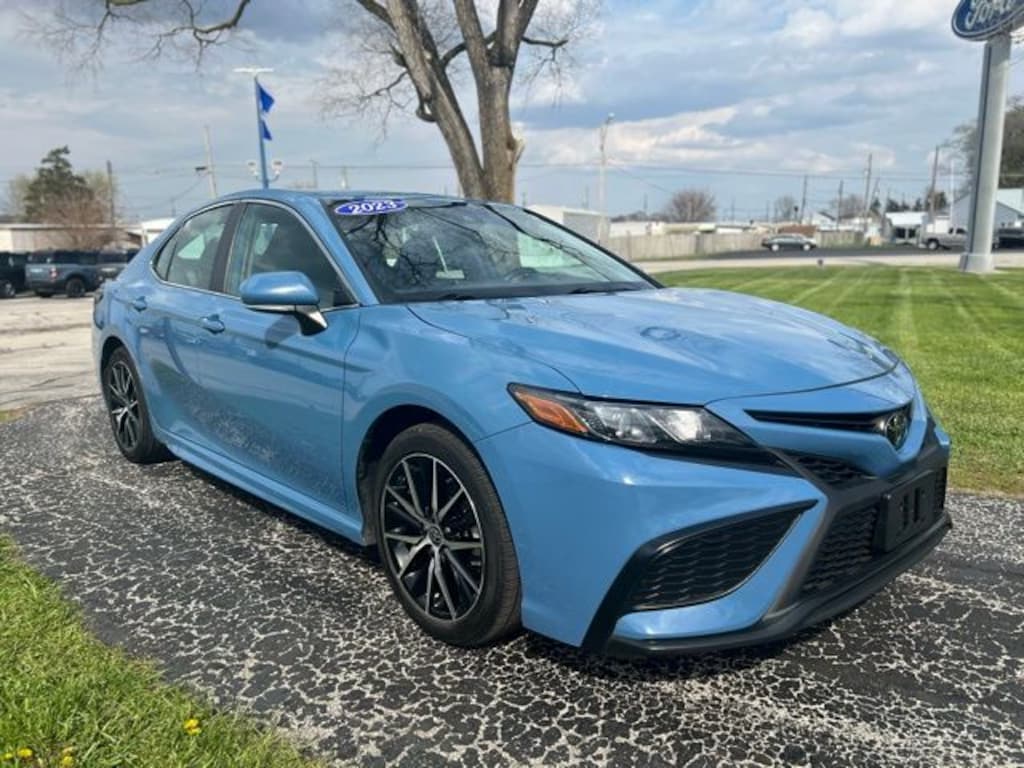 Used 2023 Toyota Camry SE Sedan