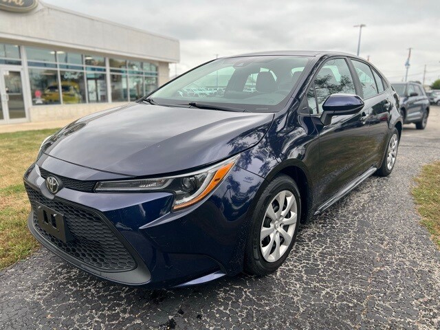 2022 Toyota Corolla LE photo 3