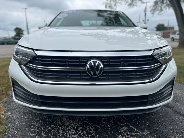 2024 Volkswagen Jetta 1.5T S photo 2