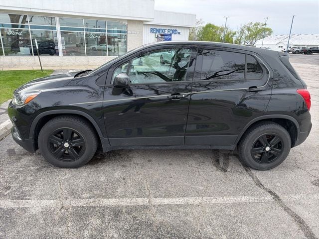 Used 2020 Chevrolet Trax LS with VIN KL7CJKSB9LB089772 for sale in Fostoria, OH