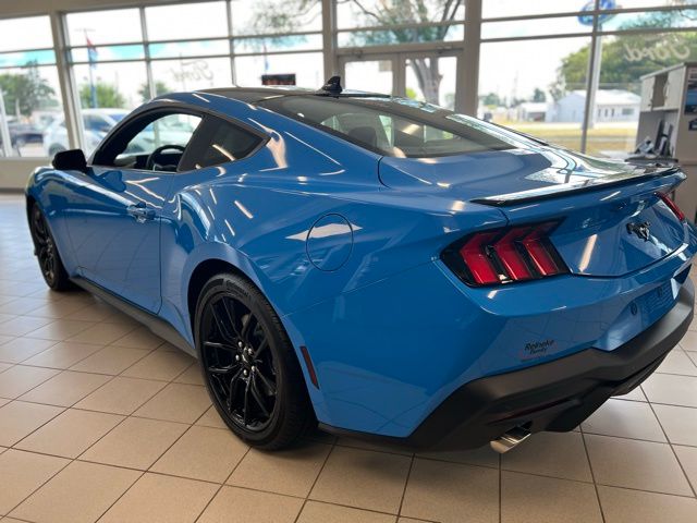 2025 Ford Mustang EcoBoost Fastback - Photo 6