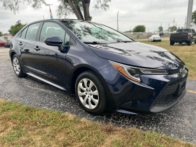 Used 2022 Toyota Corolla LE with VIN 5YFEPMAE4NP357844 for sale in Northfield, Minnesota