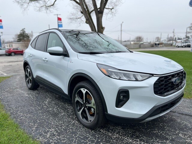 2025 Ford Escape ST-Line Select photo 2