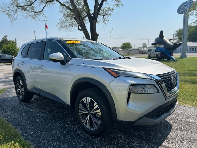 Used 2022 Nissan Rogue SV with VIN 5N1BT3BB1NC701695 for sale in Fostoria, OH