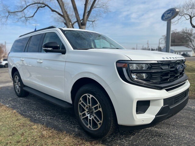 2026 Ford Expedition MAX photo 2