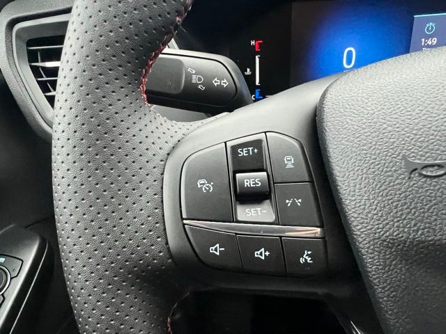 2026 Ford Escape ST-Line - Photo 13
