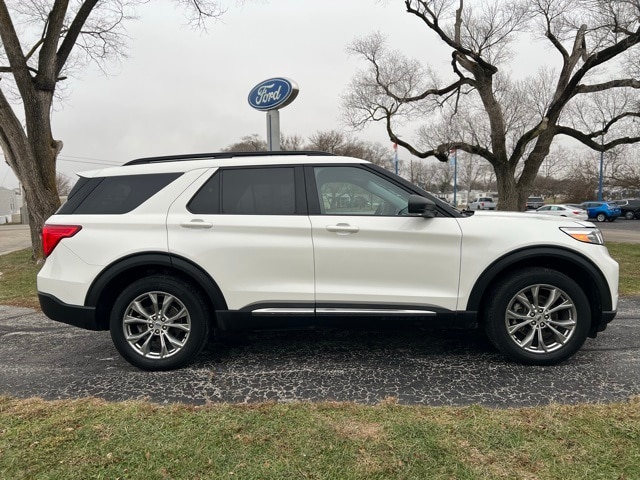 2022 Ford Explorer XLT's photo