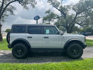 2026 Ford Bronco Outer Banks&reg; SUV