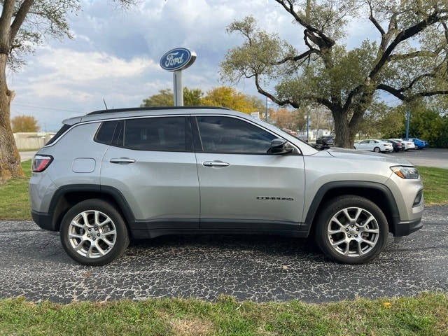 2022 Jeep Compass Latitude Lux's photo