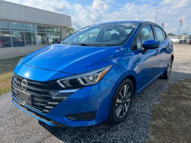 2023 Nissan Versa 1.6 SV photo 3