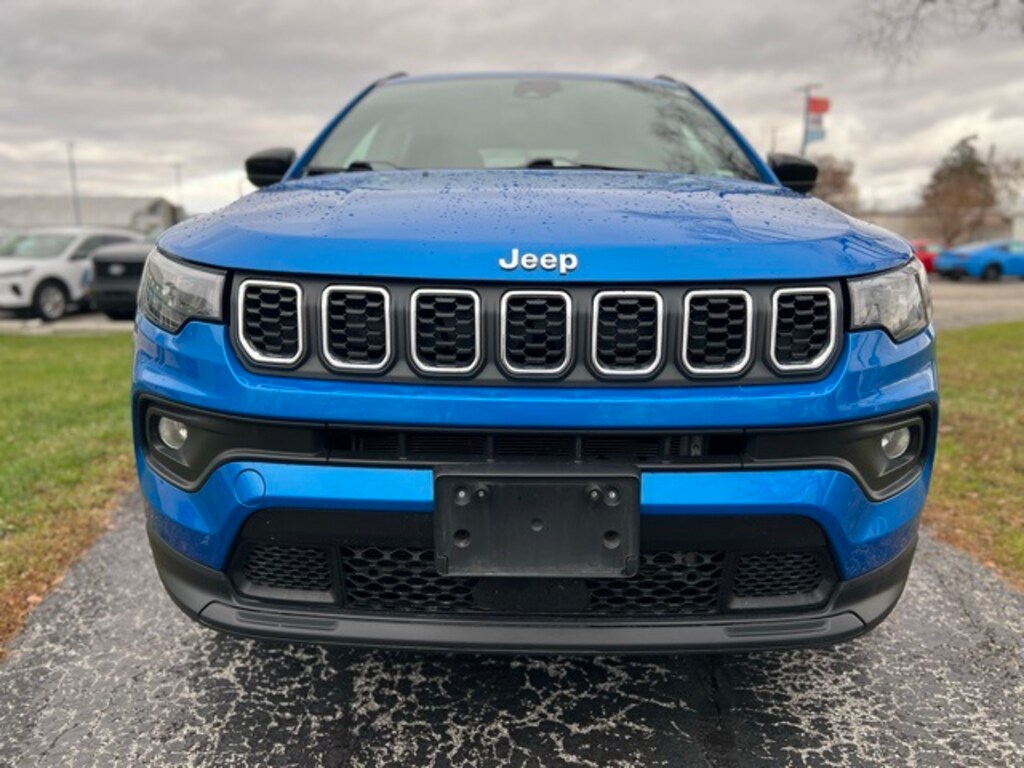 Used 2024 Jeep Compass Latitude SUV