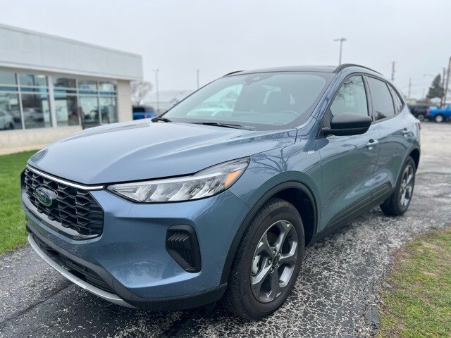 2025 Ford Escape ST-Line photo 4