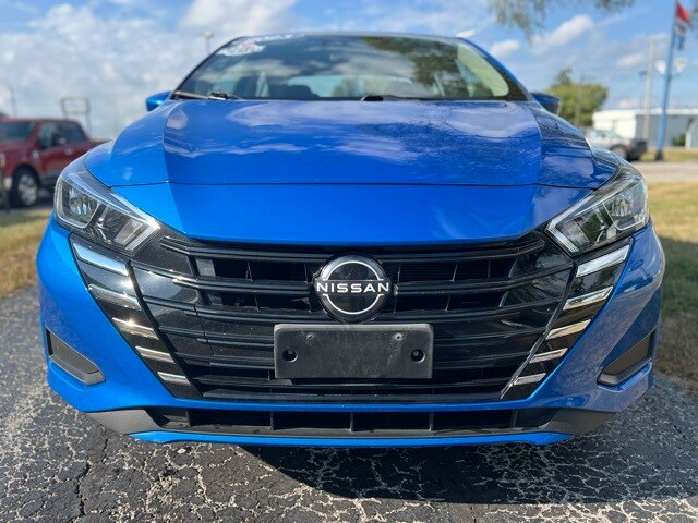 2023 Nissan Versa 1.6 SV photo 2