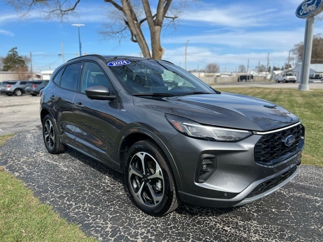 Used 2024 Ford Escape ST-Line Elite with VIN 1FMCU9PZ1RUA48960 for sale in Fostoria, OH