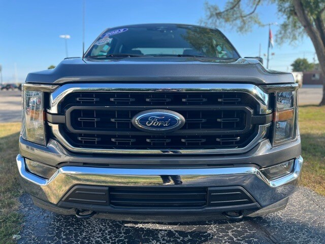2023 Ford F-150 XLT photo 2