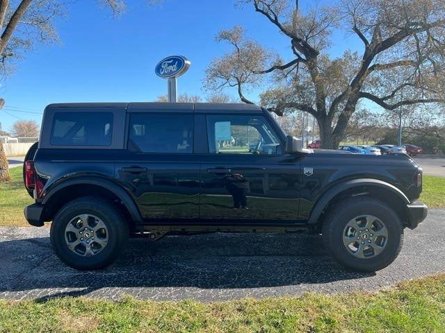 2025 Ford Bronco 4-Door Big Bend's photo