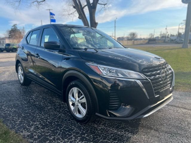 Used 2023 Nissan Kicks S with VIN 3N1CP5BV1PL568546 for sale in Fostoria, OH