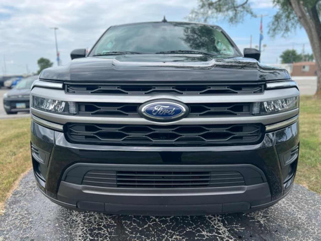 Used 2024 Ford Expedition XLT SUV