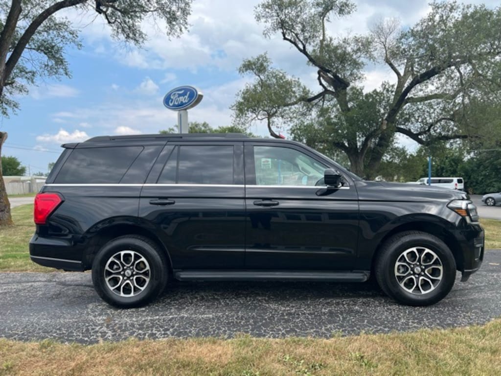 Used 2024 Ford Expedition XLT SUV