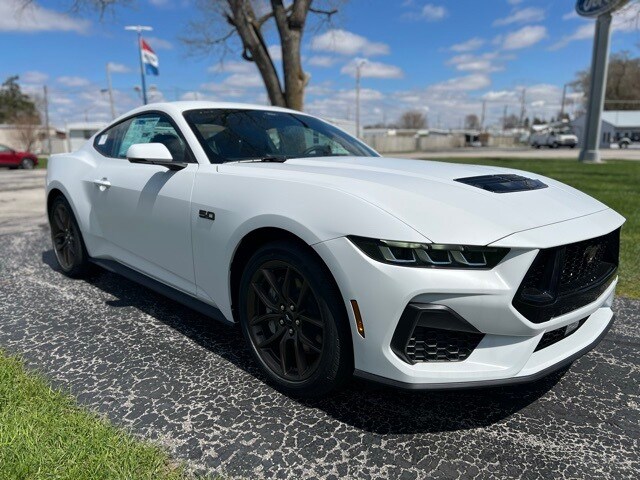 2025 Ford Mustang GT Premium photo 2